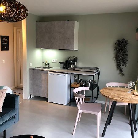 B&B Snurk Stiens, Fijn Verblijf Aan Open Vaarwater Luaran gambar