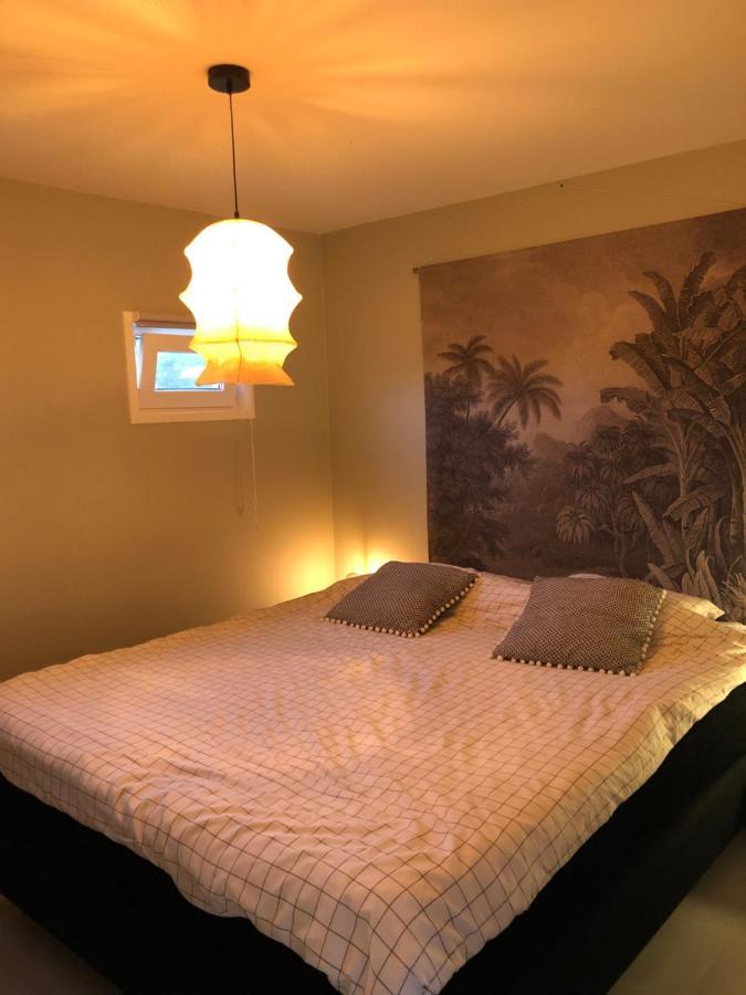 B&B Snurk Stiens, Fijn Verblijf Aan Open Vaarwater Luaran gambar