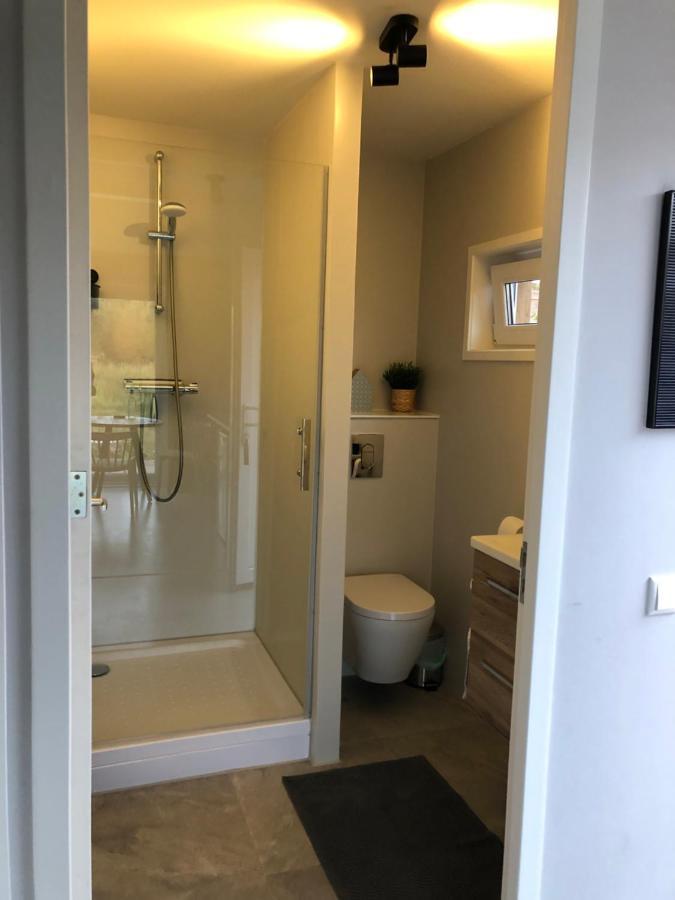 B&B Snurk Stiens, Fijn Verblijf Aan Open Vaarwater Luaran gambar