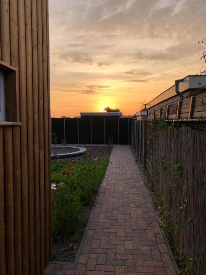 B&B Snurk Stiens, Fijn Verblijf Aan Open Vaarwater Luaran gambar