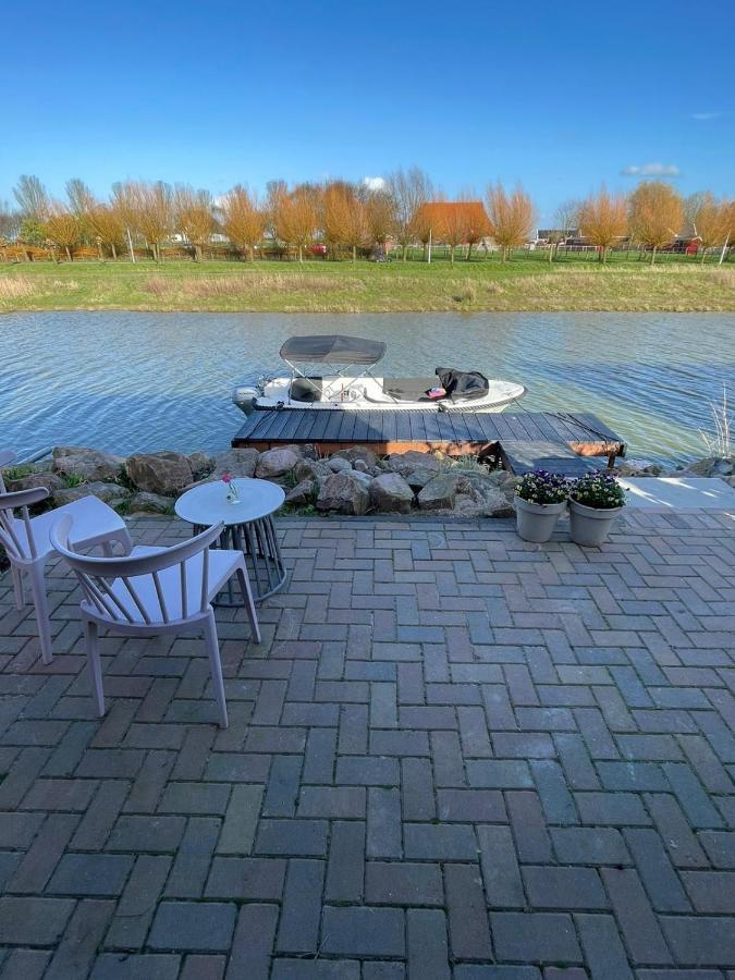 B&B Snurk Stiens, Fijn Verblijf Aan Open Vaarwater Luaran gambar