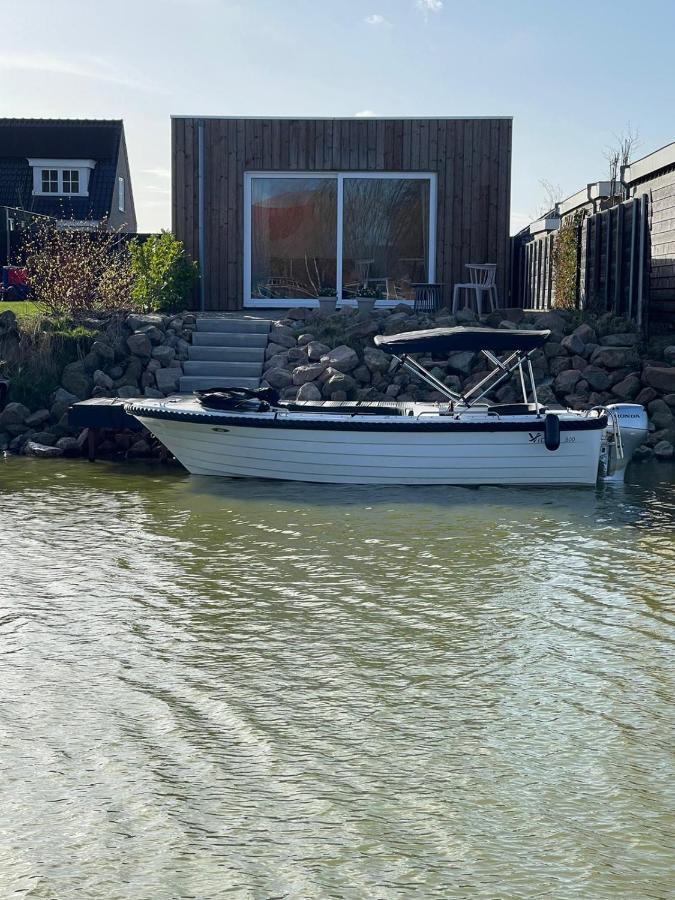 B&B Snurk Stiens, Fijn Verblijf Aan Open Vaarwater Luaran gambar